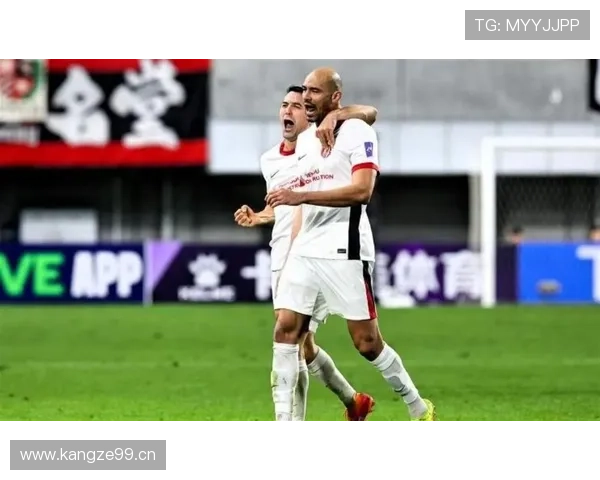 阿贾克斯争冠能力下降已成定局:状态波动、竞争加剧,本赛季冠军悬念或将提前揭晓。 阿贾克斯争冠能力下降已成定局:状态波动、竞争加剧,本赛季冠军悬念或将提前揭晓。