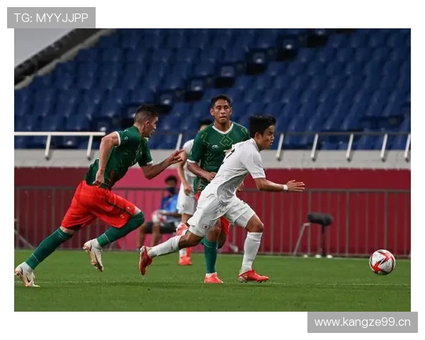 久保建英高位压迫体系中的回防与拼抢贡献解析