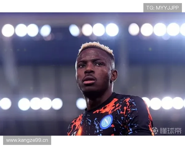 奥斯梅恩与埃托奥：同代顶级中锋的终结效率及战术角色对比分析